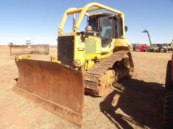 Main image Caterpillar D6M XL
